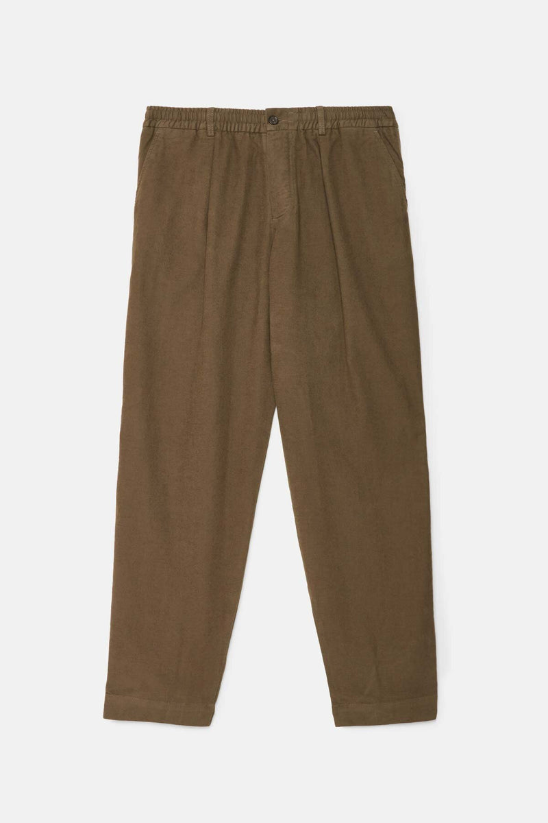 Pantalone sportivo con piega