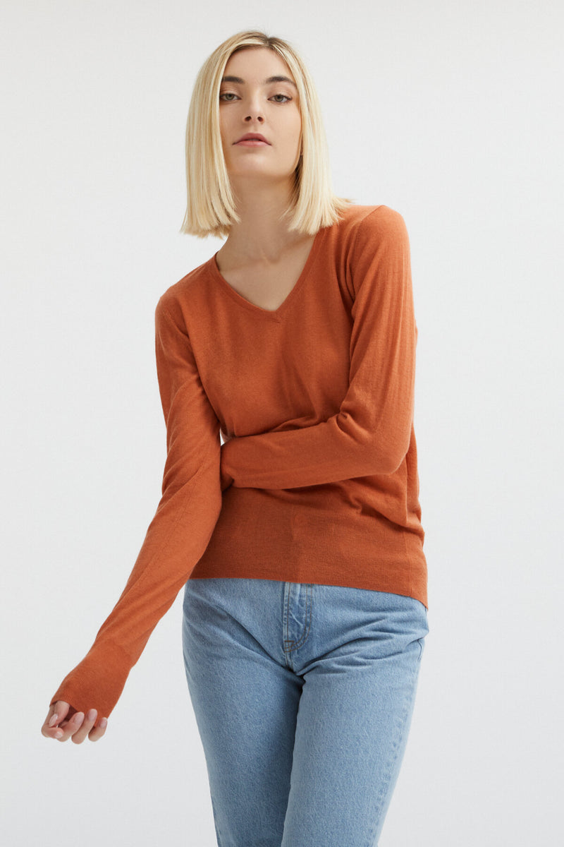 V-neck jumper