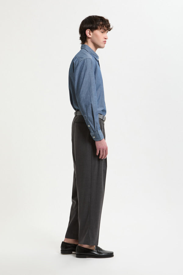 PANTALONI TAPERED CON PINCES