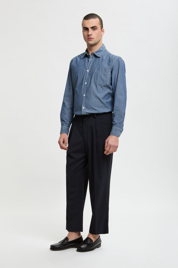 PANTALONI TAPERED CON PINCES