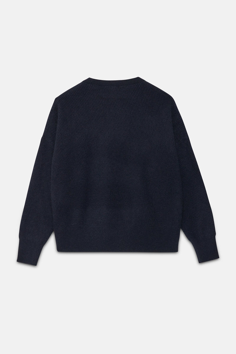 Long-sleeved crew-neck pullover