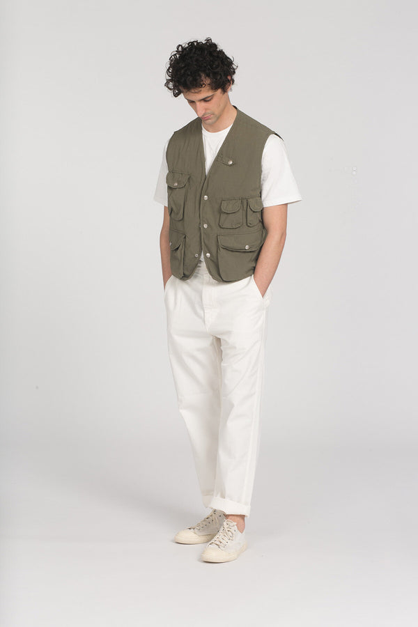 Light technical vest with pockets