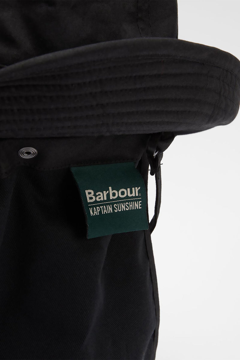 Cappello da pescatore con mantellina Barbour x Kaptain Sunshine