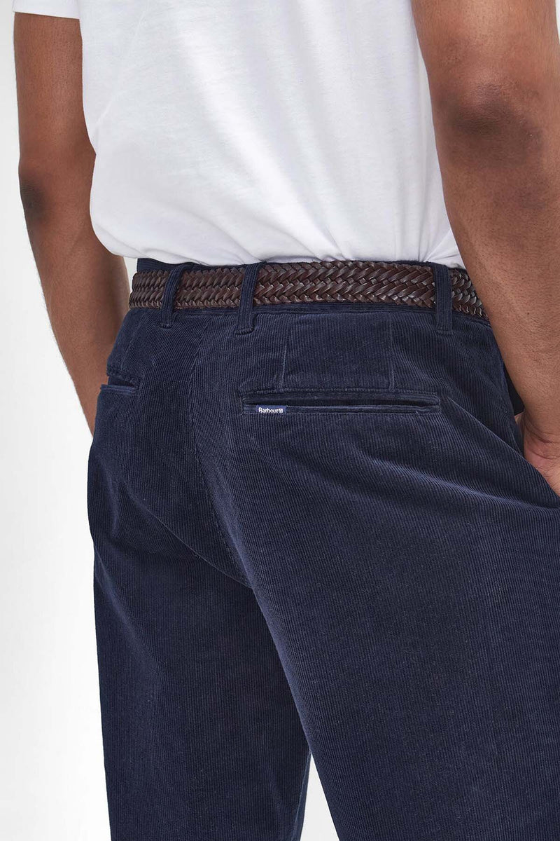 Pantaloni in velluto stretch a coste sottili dalla vestibilità leggermente aderente 